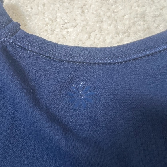 Athleta navy shirt - Picture 4 of 4